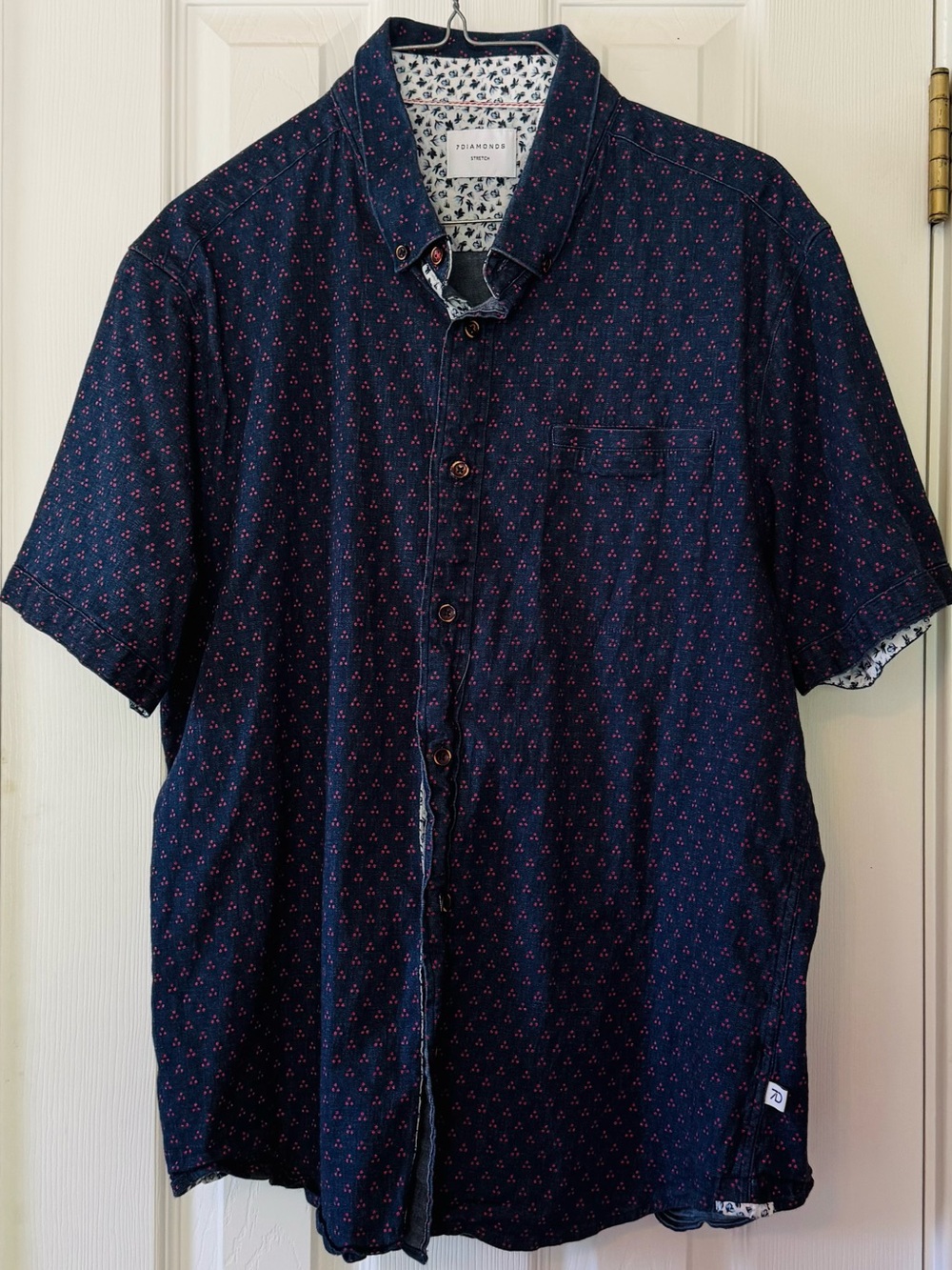 7 Diamonds Stretch Button Up Shirt Men’s XL Navy Red Microprint Short Sleeve